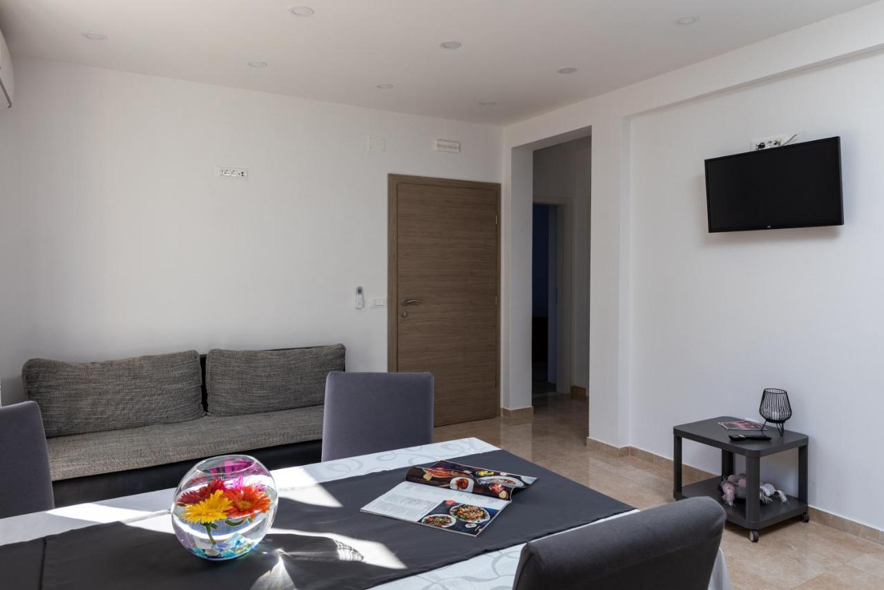 Amarillo Apartments มลินี ภายนอก รูปภาพ